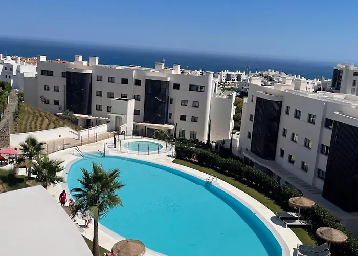 Higueron 5821 Luxe Met Zeezicht Фуэнхирола