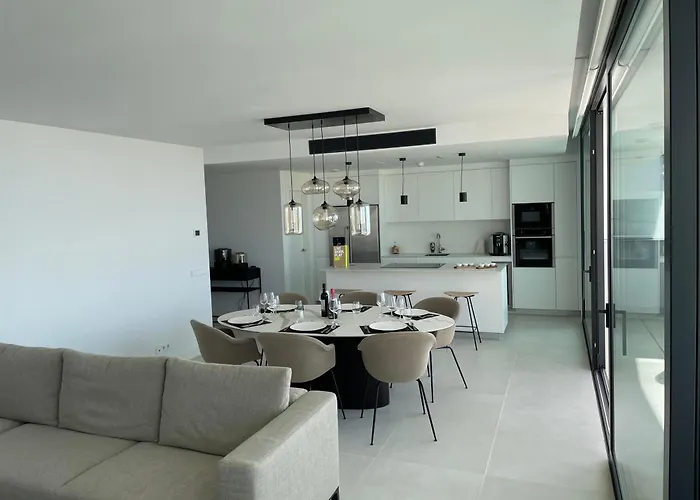 Апартаменти Higueron 5821 Luxe Met Zeezicht *