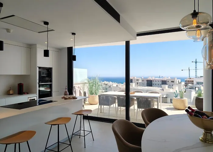 Higueron 5821 Luxe Met Zeezicht Фуенхірола